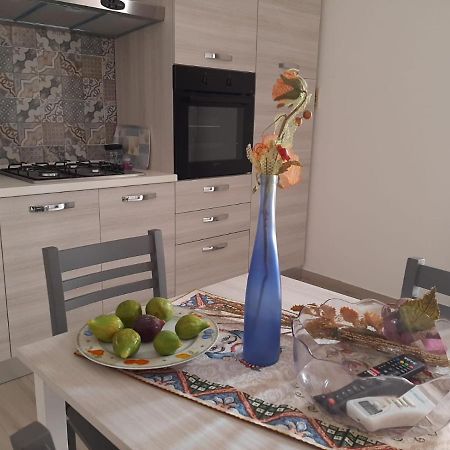 Appartamento Mozzafiato In Pieno Centro 카스텔라마레델골포 외부 사진