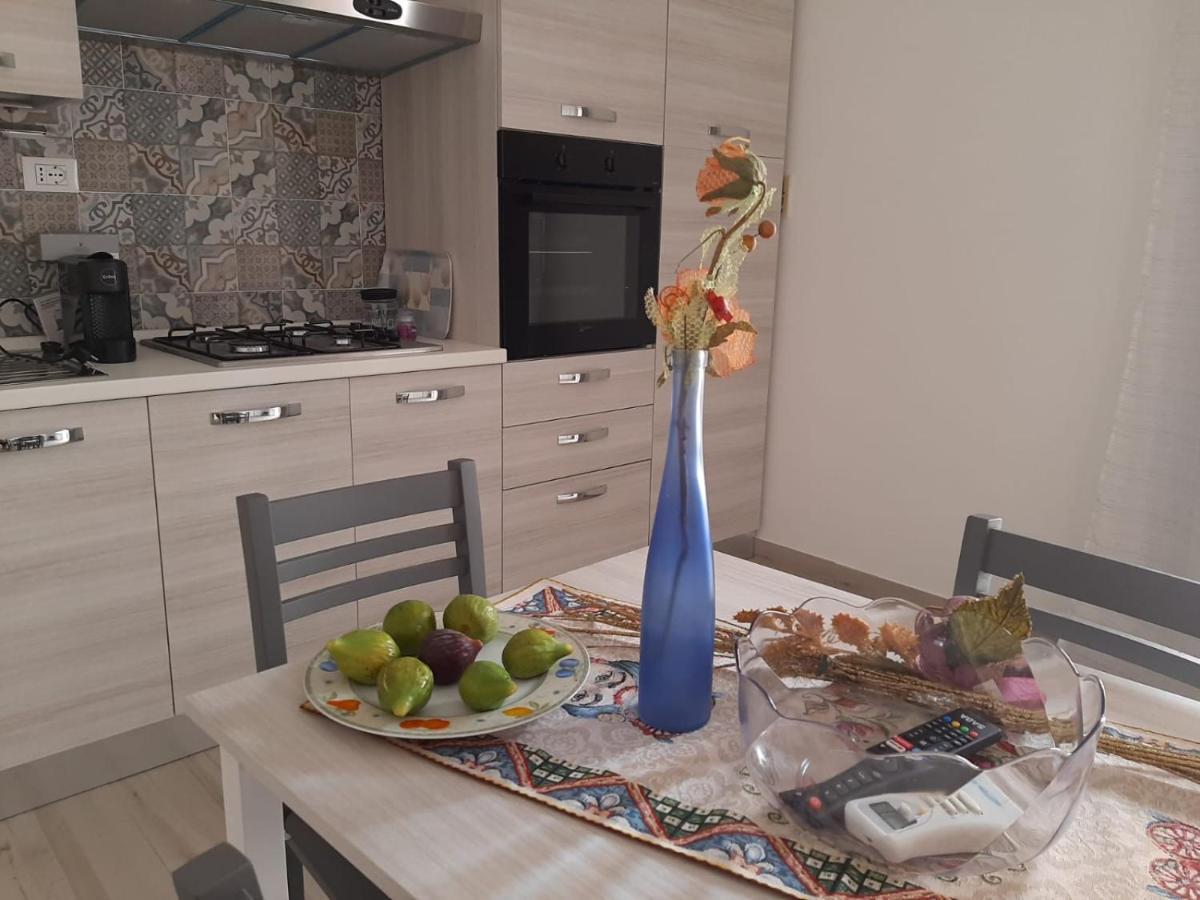 Appartamento Mozzafiato In Pieno Centro 카스텔라마레델골포 외부 사진