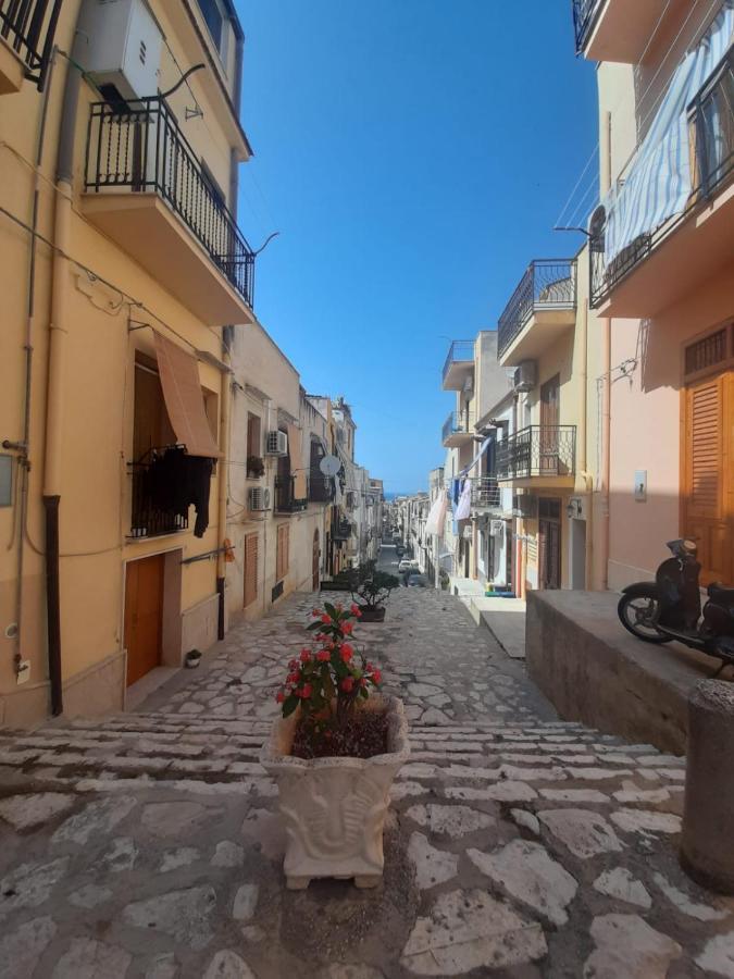 Appartamento Mozzafiato In Pieno Centro 카스텔라마레델골포 외부 사진