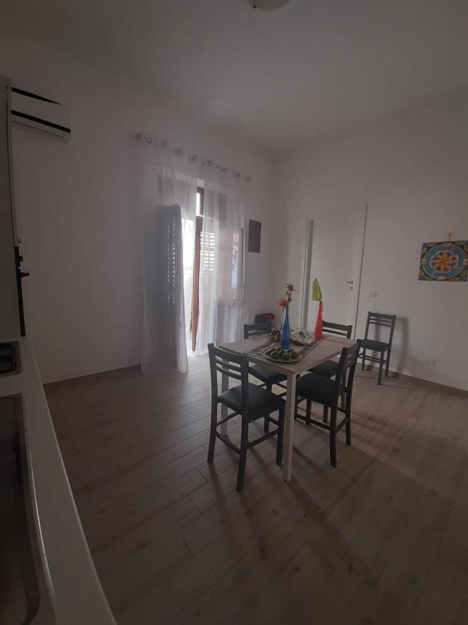 Appartamento Mozzafiato In Pieno Centro 카스텔라마레델골포 외부 사진