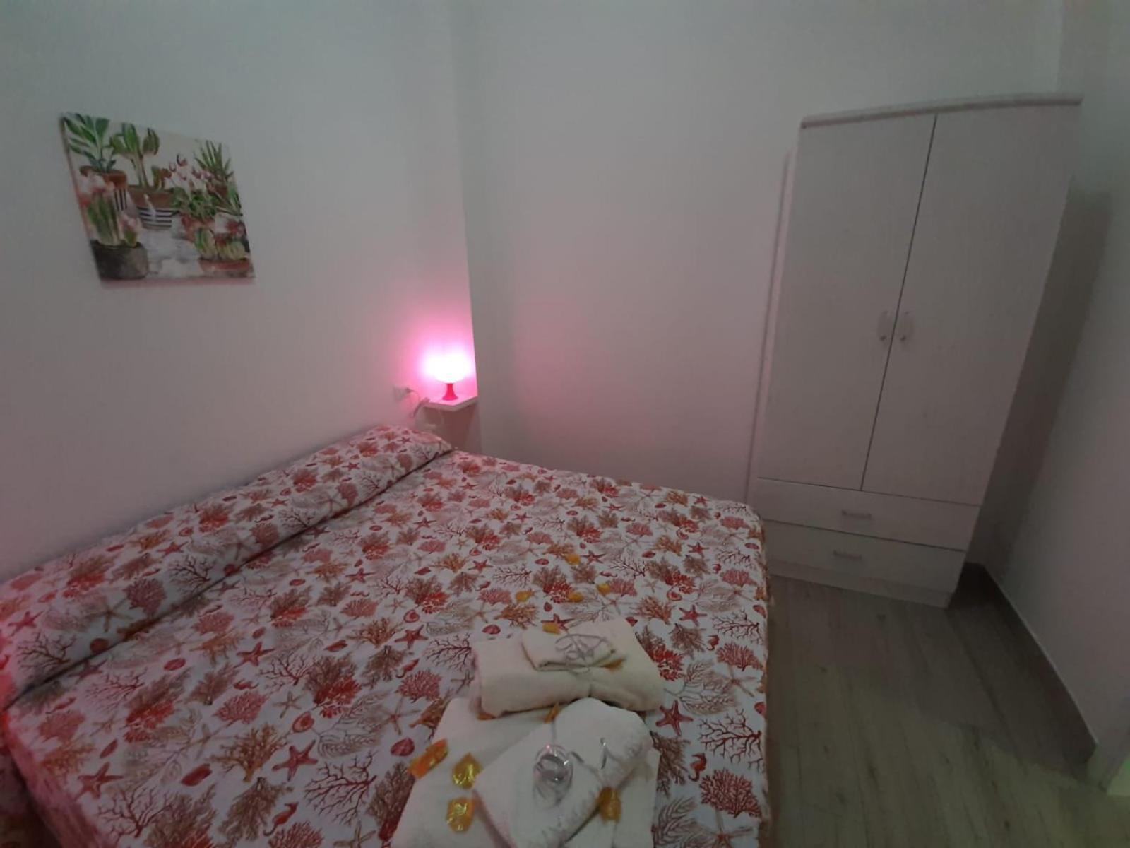 Appartamento Mozzafiato In Pieno Centro 카스텔라마레델골포 객실 사진